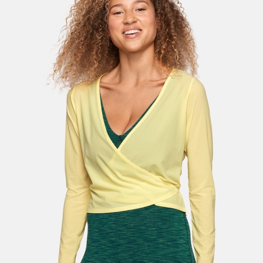 Outdoor Voices | TissueWeave wrap top in color Lemon Lime yellow sz L